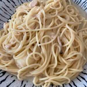 カリフラワーと小海老のトマトクリームパスタ